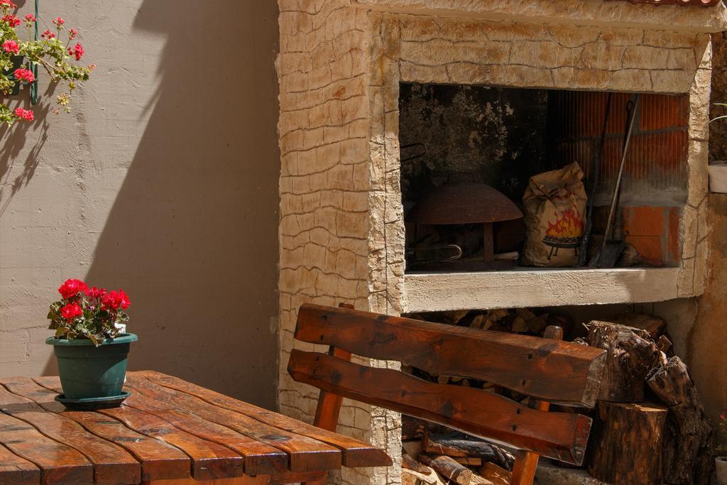 אומיס Apartments Villa Stari Koko מראה חיצוני תמונה
