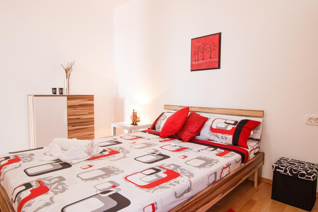 אומיס Apartments Villa Stari Koko מראה חיצוני תמונה