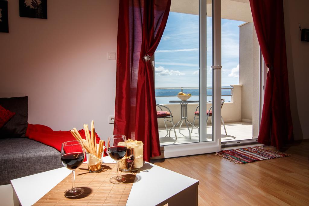 אומיס Apartments Villa Stari Koko מראה חיצוני תמונה
