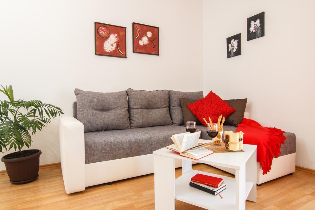 אומיס Apartments Villa Stari Koko מראה חיצוני תמונה