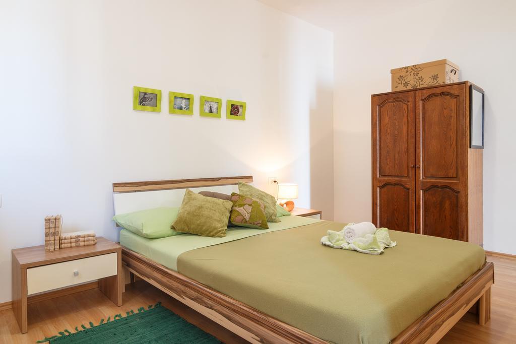 אומיס Apartments Villa Stari Koko מראה חיצוני תמונה