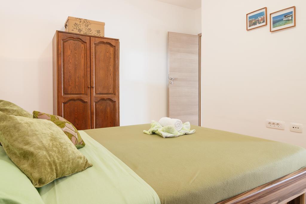 אומיס Apartments Villa Stari Koko מראה חיצוני תמונה