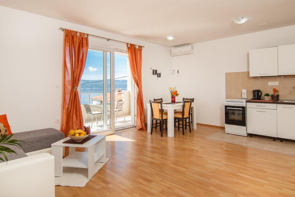 אומיס Apartments Villa Stari Koko מראה חיצוני תמונה