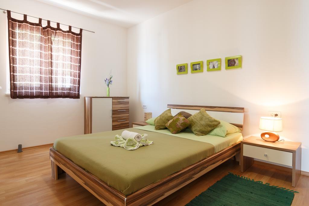 אומיס Apartments Villa Stari Koko מראה חיצוני תמונה
